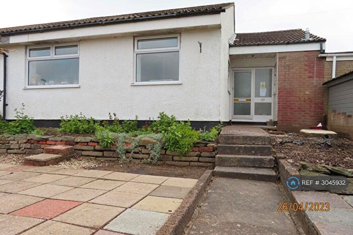 3 Bedroom Bungalow To Rent In St. James Close, Maesycwmmer, Hengoed, CF82