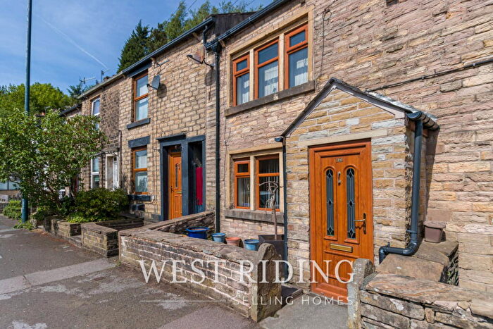2 Bedroom Terraced House For Sale In Stockport Road, Mossley, Tameside, OL5