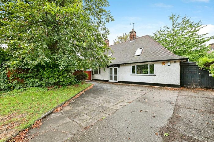 4 Bedroom Semi-Detached House For Sale In Orston Drive, Wollaton, Nottingham, NG8