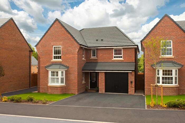 4 Bedroom Detached House For Sale In Walton Road, Drakelow, DE15