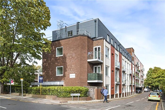 1 Bedroom Flat For Sale In Knoll Rise, Orpington, Kent, BR6