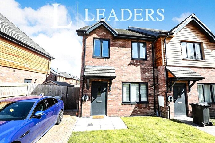 3 Bedroom Terraced House To Rent In Waterway Close, CW5