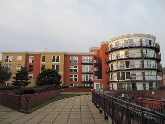 1 Bedroom Flat For Sale In Monarch Way, Newbury Park, IG2