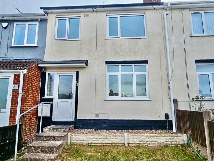 3 Bedroom Terraced House To Rent In Throne Crescent, Rowley Regis, B65
