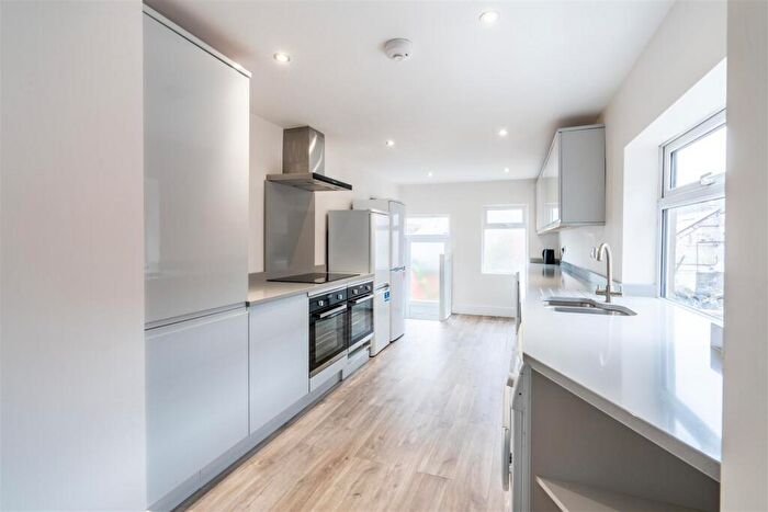 6 Bedroom Maisonette To Rent In £pppw - Fern Avenue, Jesmond, NE2
