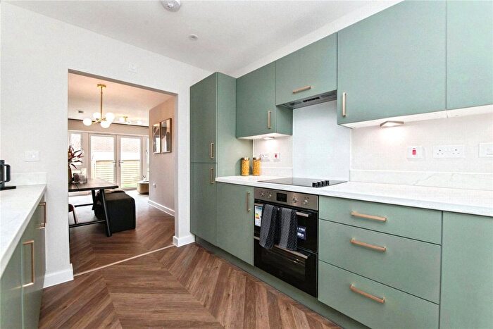 4 Bedroom End Of Terrace House For Sale In Badgers Rest, Exeter, Devon, EX4