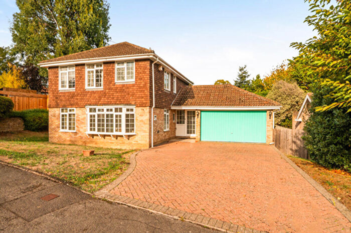 4 Bedroom Detached House For Sale In The Binghams, Maidenhead, Berkshire, SL6