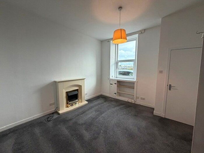 Studio To Rent In Caldrum Street, Dundee, DD3