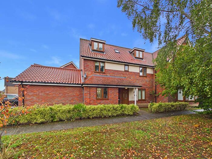 4 Bedroom Semi-Detached House To Rent In Broadlands Way, Rushmere St. Andrew, Ipswich, Suffolk, IP4