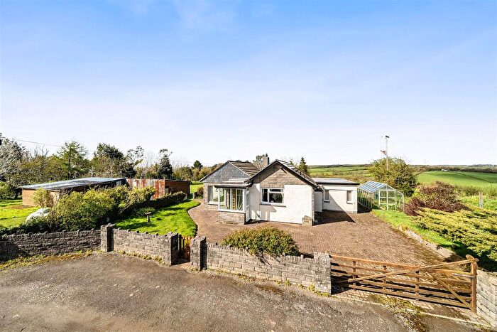 3 Bedroom Bungalow For Sale In Trillacott Road, North Petherwin, Launceston, PL15