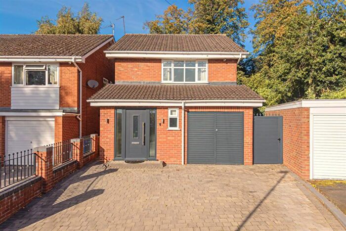 3 Bedroom Detached House For Sale In The Holloway, Stourbridge, DY8