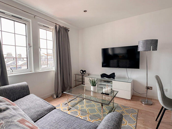 2 Bedroom Flat For Sale In Flat, The Belfry, George Street Aberdeen, AB25