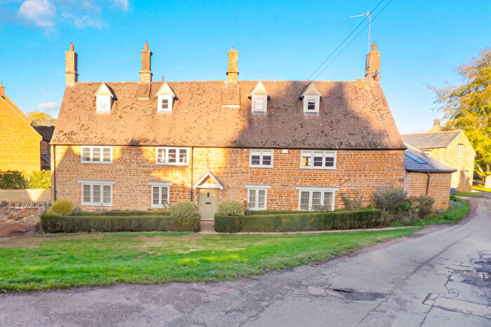5 Bedroom Detached House For Sale In Wardington, Nr Banbury, OX17