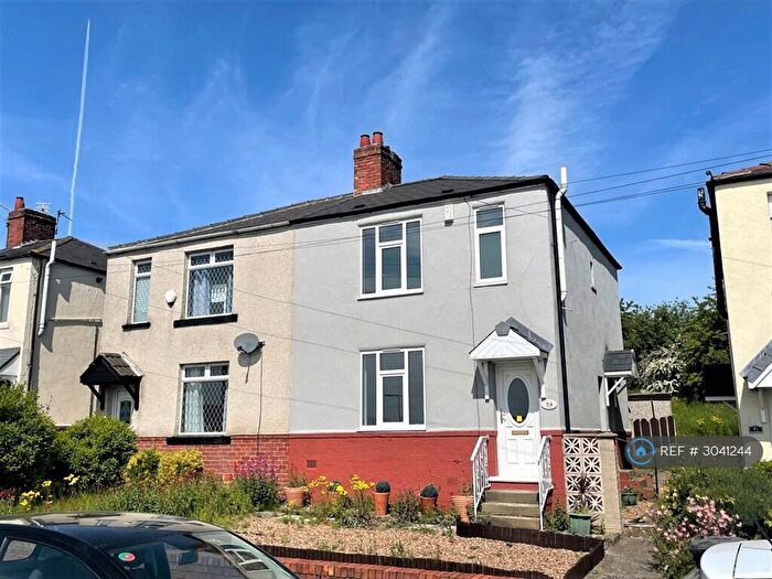 3 Bedroom Semi-Detached House To Rent In Castle View, Dodworth, Barnsley, S75