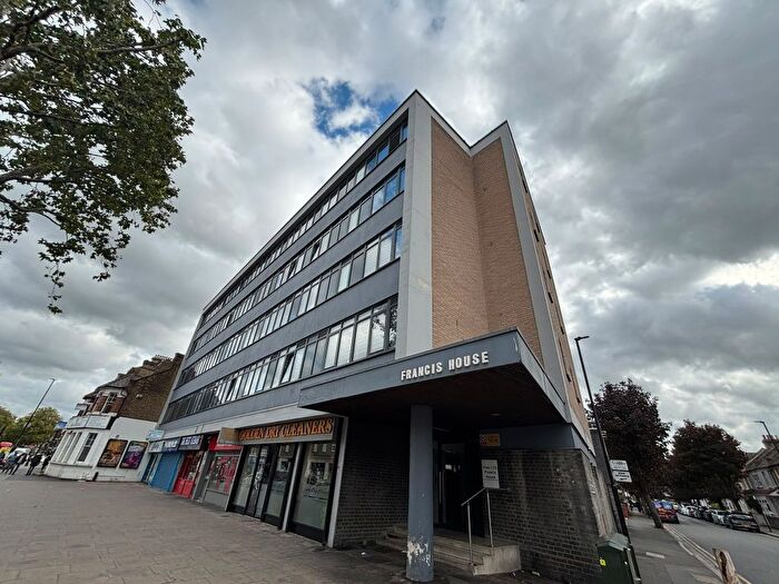 1 Bedroom Flat To Rent In Barking Road, London, E13