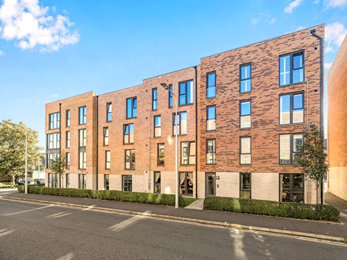 2 Bedroom Flat For Sale In / Barnie Terrace, Portobello, Edinburgh, EH15