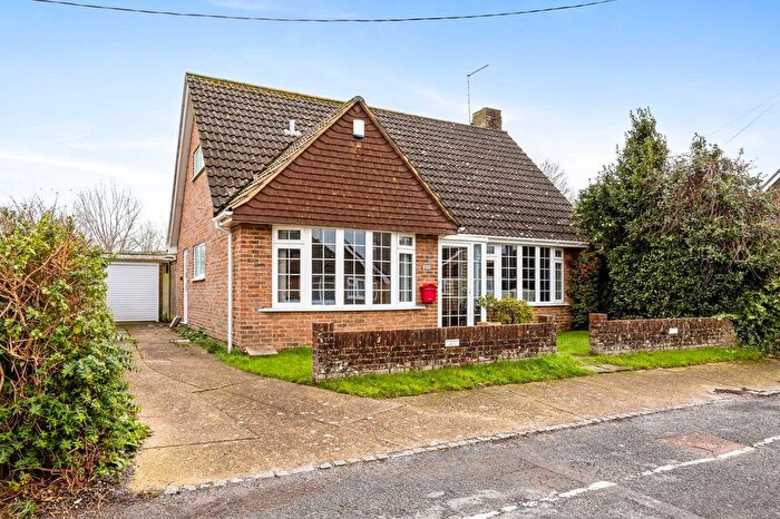 3 Bedroom Chalet For Sale In Church Lane, Upper Beeding, BN44
