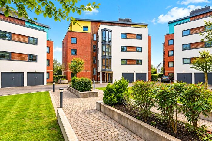 2 Bedroom Flat For Sale In Southwell Park Road, Camberley, GU15