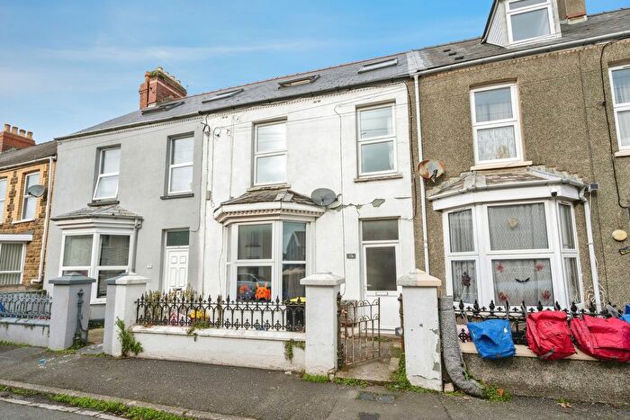 3 Bedroom Flat For Sale In Greville Road, Milford Haven, Pembrokeshire, SA73