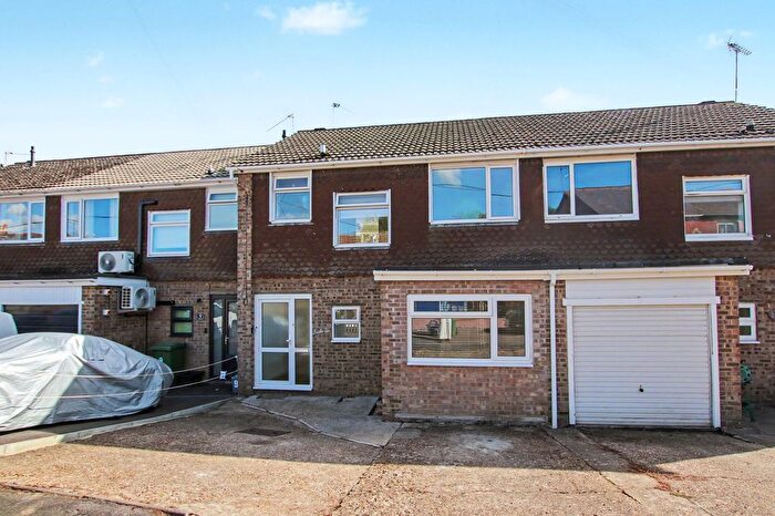 3 Bedroom Terraced House To Rent In Brooklands Road, Bishops Waltham, SO32
