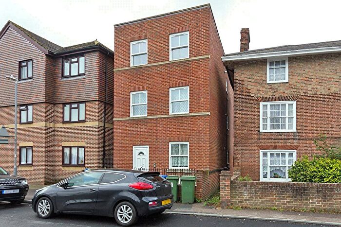1 Bedroom Flat For Sale In Tonge Road, Murston, Sittingbourne, Kent, ME10