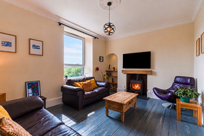3 Bedroom Maisonette For Sale In North Deeside Road, Peterculter, AB14