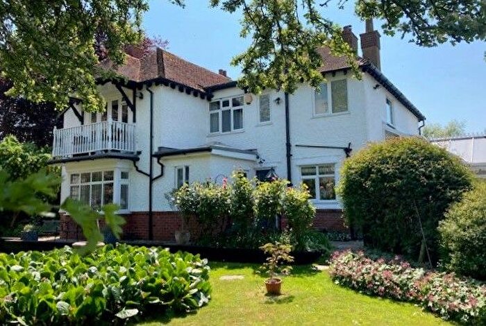 4 Bedroom Detached House For Sale In Burmarsh Road, Hythe, CT21