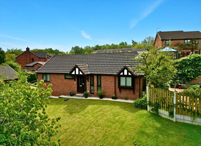 2 Bedroom Detached Bungalow For Sale In Hazelwood Close, Godley, Hyde, SK14
