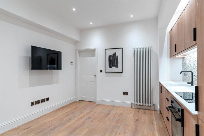 2 Bedroom Apartment To Rent In Nottingham Road, Nottingham, Nottinghamshire, NG7