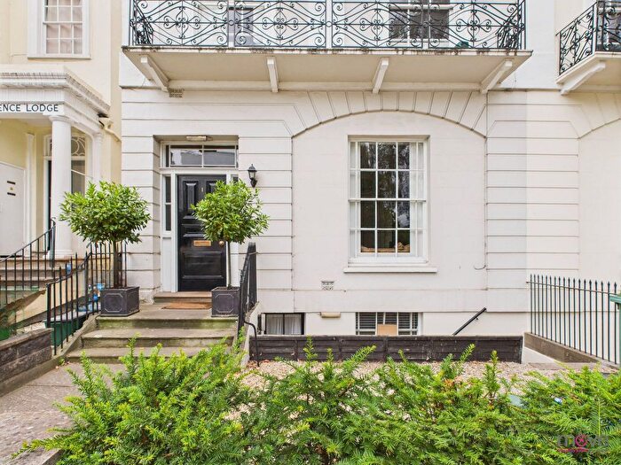 1 Bedroom Flat To Rent In Clarence Square, Cheltenham, GL50