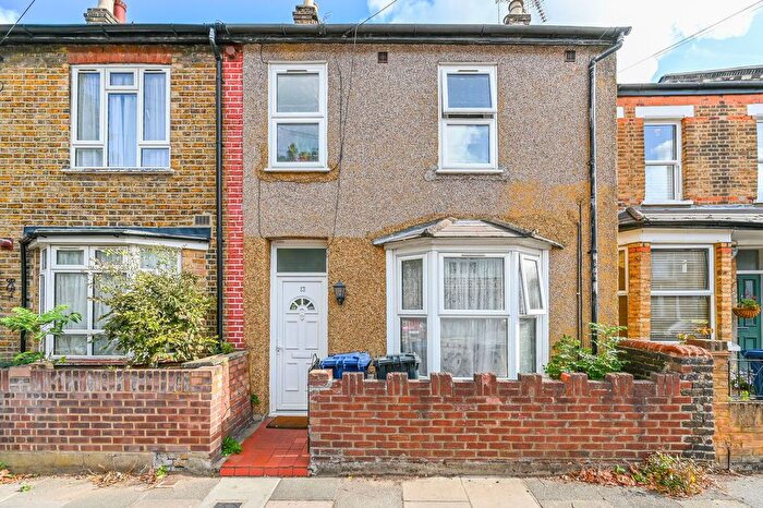 3 Bedroom Property To Rent In Grosvenor Road, Hanwell, London, W7