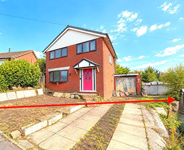 3 Bedroom Detached House For Sale In Harewood Avenue, Rochdale, OL11