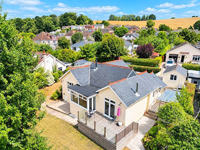 3 Bedroom Detached Bungalow For Sale In Vale Road, Kingskerswell, TQ12