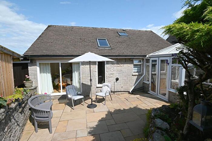 4 Bedroom Detached Bungalow For Sale In Main Road, Taddington, Buxton, SK17
