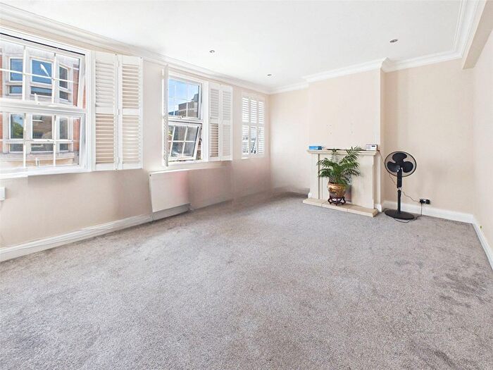 2 Bedroom Maisonette To Rent In York Street, Twickenham, TW1
