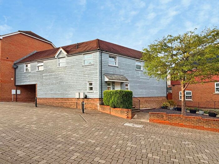 2 Bedroom Semi-Detached House For Sale In Chertsey Street, Fleet, Hampshire, GU51
