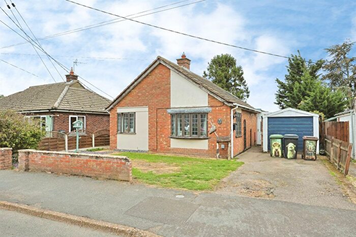2 Bedroom Detached Bungalow For Sale In Potters Bar, Dereham, NR19