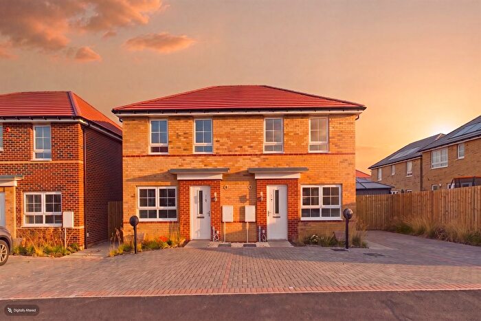 3 Bedroom Semi-Detached House For Sale In Severn Court, Harworth, DN11