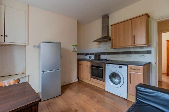 2 Bedroom Flat To Rent In Richmond Road, Roath, CF24