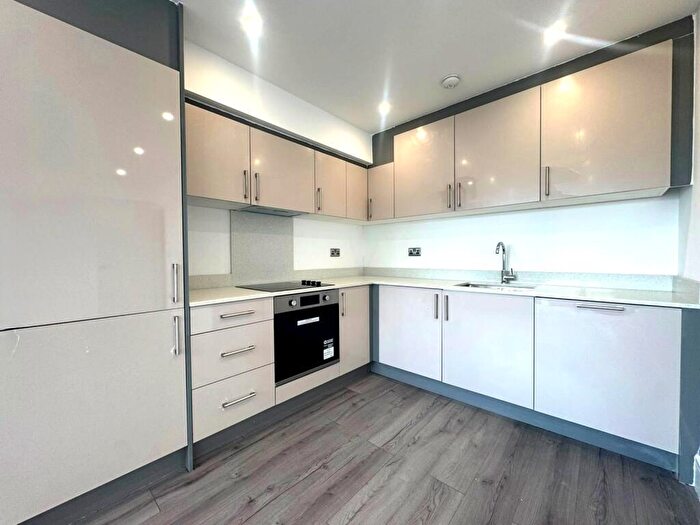 2 Bedroom Flat To Rent In High Street, Swanley, BR8