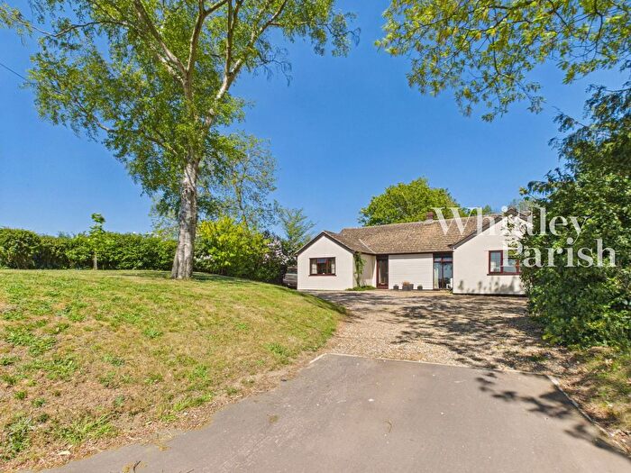 4 Bedroom Bungalow For Sale In Mill Road, Hempnall, NR15