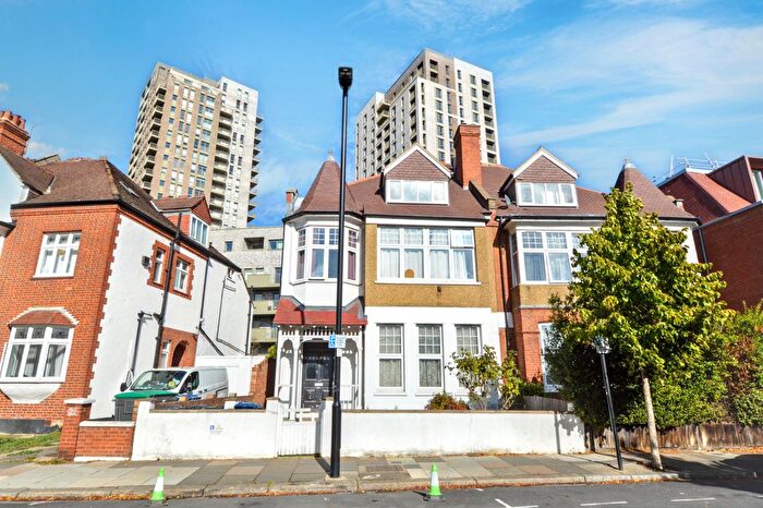 1 Bedroom Flat For Sale In Emanuel Avenue, London, W3