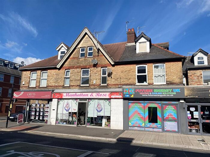 Studio To Rent In Ashley Road, Parkstone, Poole, BH14