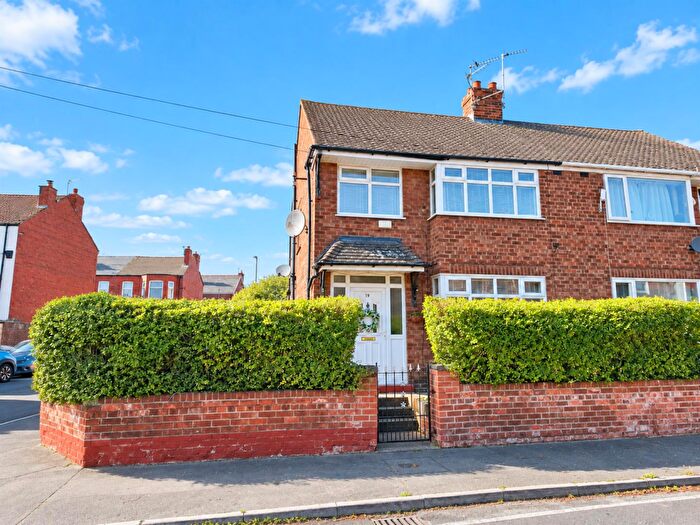 3 Bedroom Semi-Detached House For Sale In Hawarden Avenue, CH44