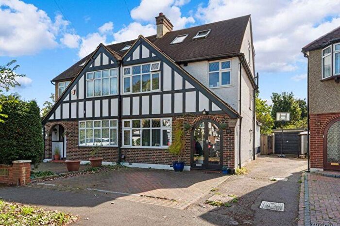 5 Bedroom Semi-Detached House For Sale In Harcourt Field, Wallington, SM6