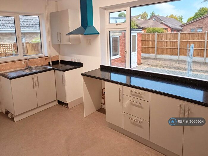2 Bedroom Bungalow To Rent In Yew Tree Close, Great Yarmouth, NR31