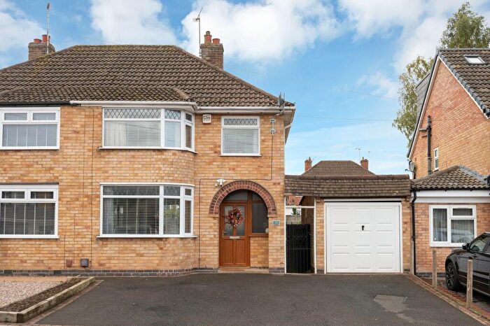 3 Bedroom Semi-Detached House For Sale In Mayfield Drive, Wigston, LE18