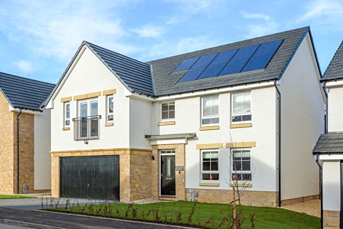 4 Bedroom Detached House For Sale In Carnethie Street Rosewell, EH24
