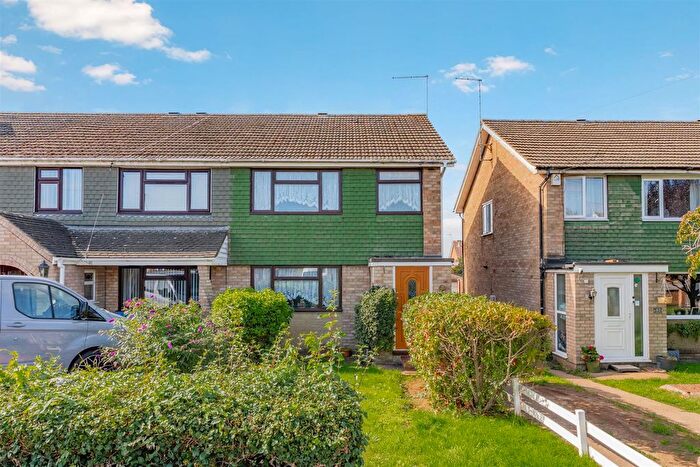 3 Bedroom Semi-Detached House For Sale In - Queensway, Burton Latimer, NN15