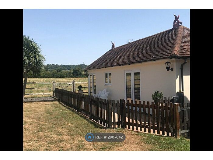 1 Bedroom Bungalow To Rent In East Street, Maidstone, ME15